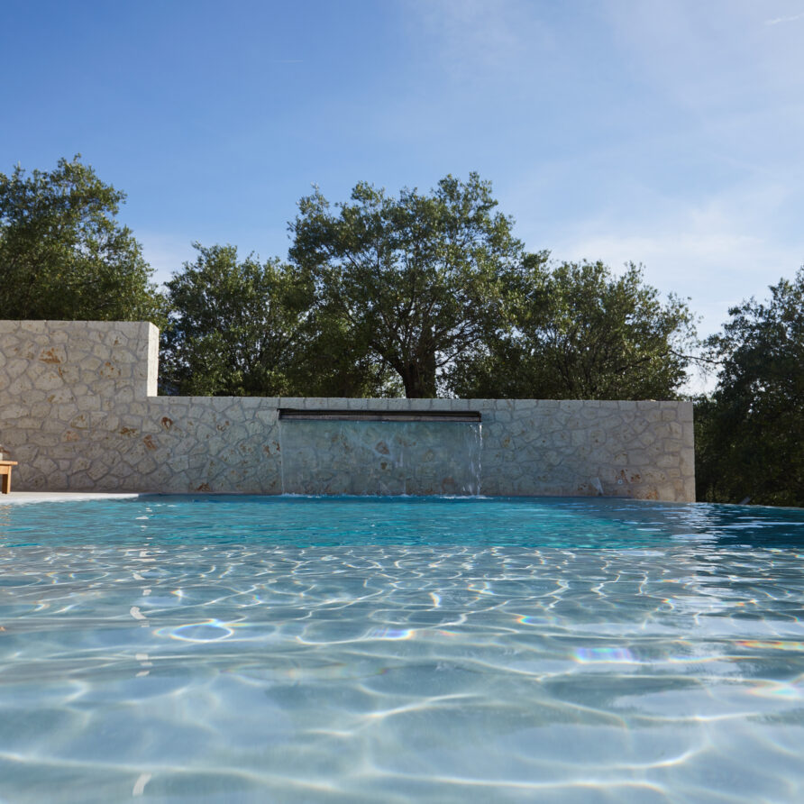 Waterfall pool Villa 2